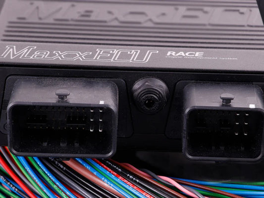 A24-1560-MaxxECU RACE PREMIUM (ECU, harnesses, accessories and LSU 4.2)